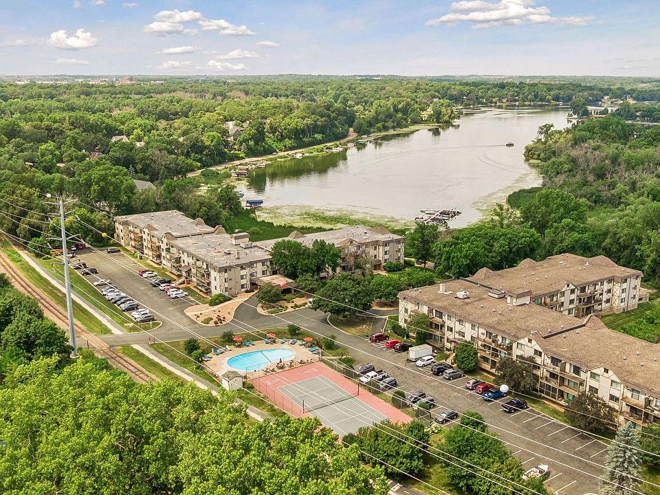 1st image of 1304 Medicine Lake Dr W #320