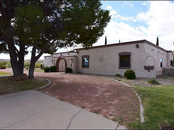 3rd image of 216 Whispering Sands Dr