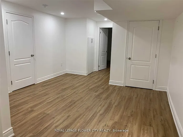7227 Para Pl #LEGAL BASEMENT — Photo 10