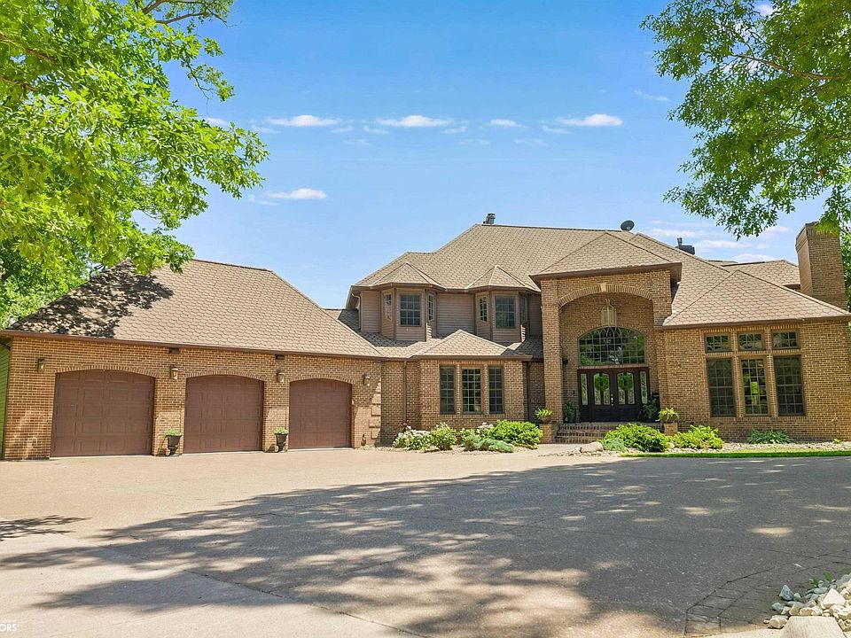 1st image of 5624 Clubhouse Dr