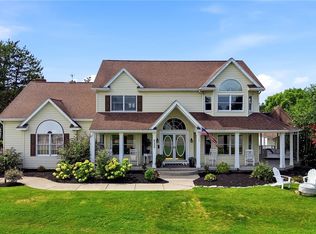 6280 Crosswinds Ct, East Amherst, NY 14051
