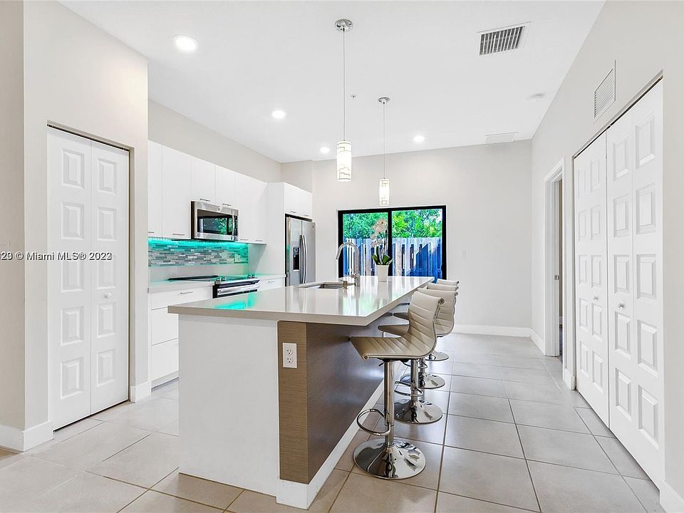 1st image of 10443 NW 82nd St #1