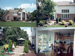 3872 E Red Root Rd, Lake Orion, MI 48360