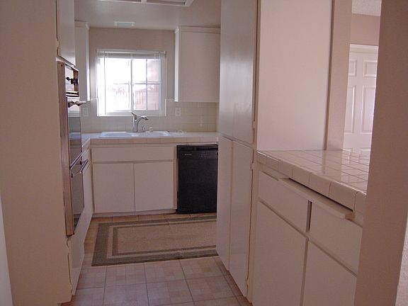 3rd image of 1003 N Charter Dr