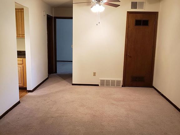 4th image of 2106 Buckingham Dr NW Unit 3-210603