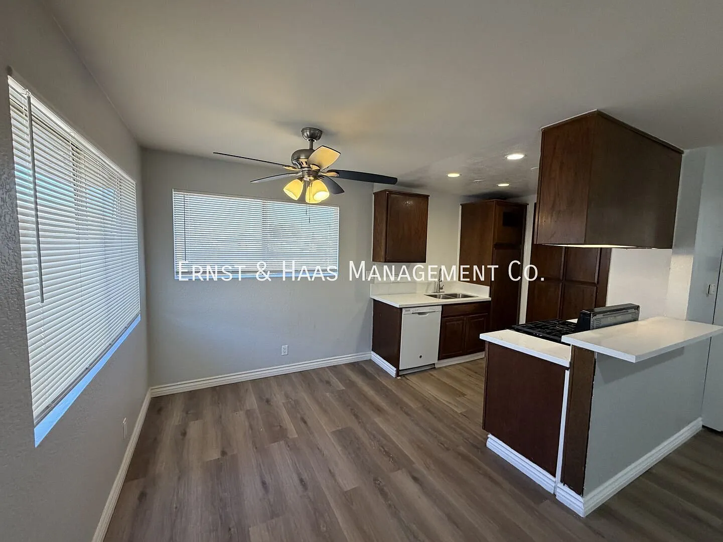 Spacious 2-Bedroom, 2-Bathroom Apartment with Garage and Added Storage! — Photo 4