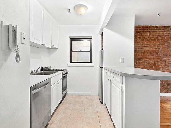 4th image of 235 E 51st St APT 2C