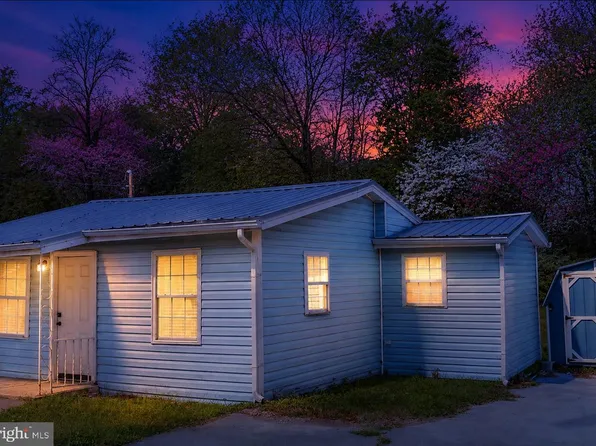 15442 Falling Waters Rd, Williamsport, MD 21795