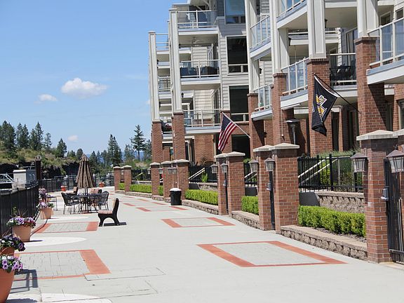 3rd image of 415 W Waterside Dr APT 302