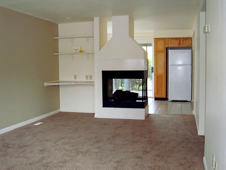 Eagle Landing Apartment Homes — Photo 12