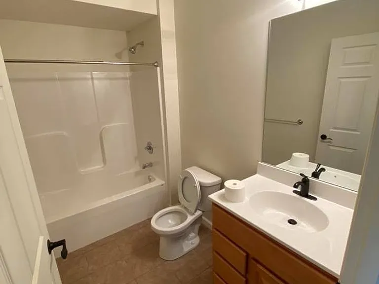 215 Kenlee Dr — Photo 9