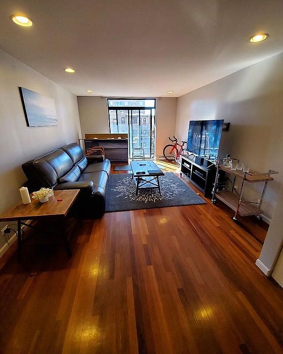 1st image of 3900 N Pine Grove Ave APT 407