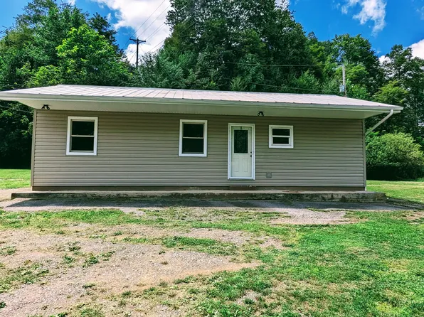 3396 Rockhouse Rd, Coeburn, VA 24230