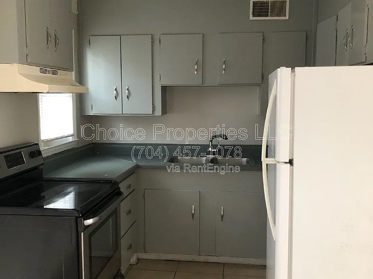 5804 Cedars East Ct #7 — Photo 18