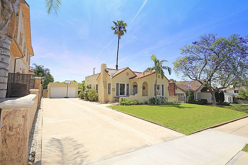 1st image of 820 E Cypress Ave