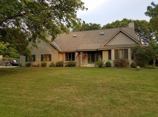 W210N11030 Springhill Ln, Germantown, WI 53022