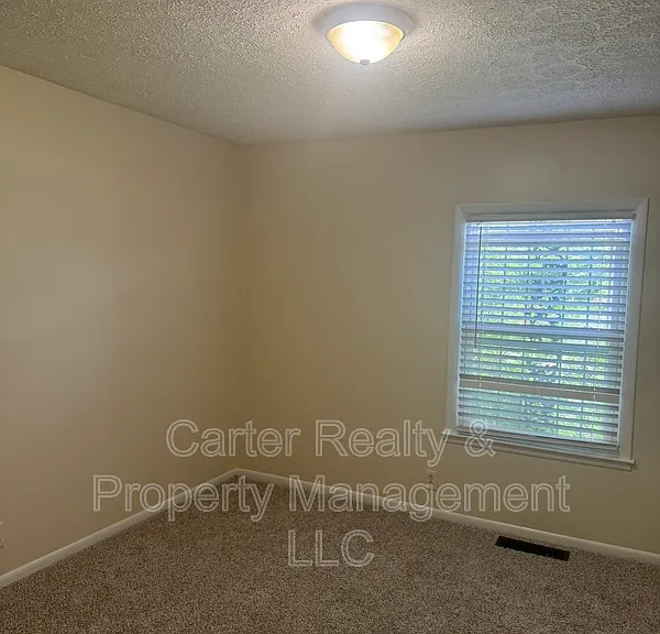 3004 Lytle Dr — Photo 15