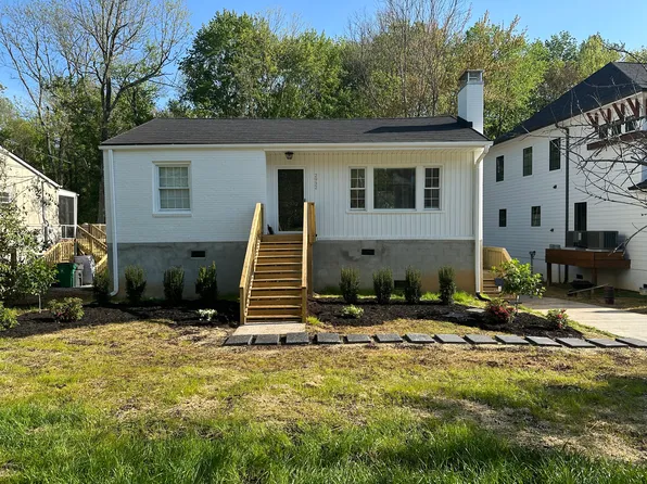 2932 Hanson Dr, Charlotte, NC 28207