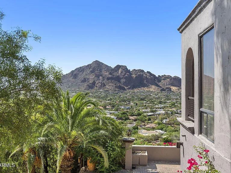 6900 N Highlands Dr — Photo 4