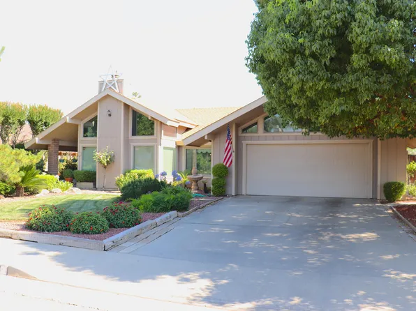 668 E Davis Dr. Drive, Dinuba, CA 93618