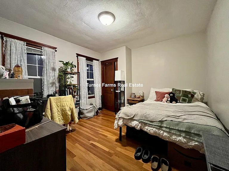 158 W Adams St #2 — Photo 8