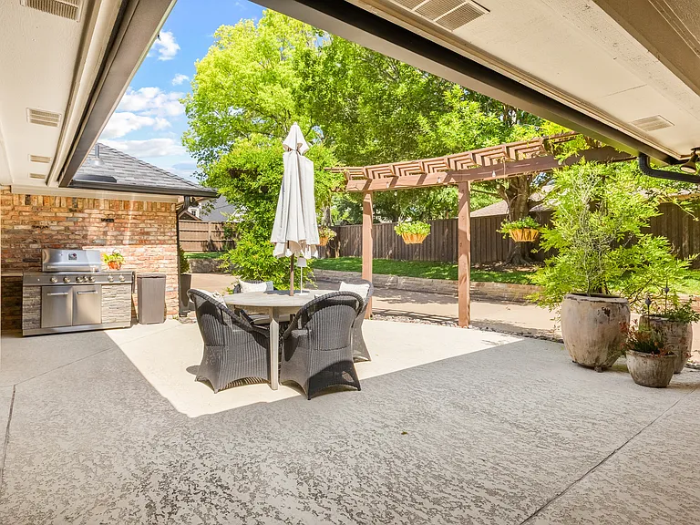 6013 Park Ct — Photo 41