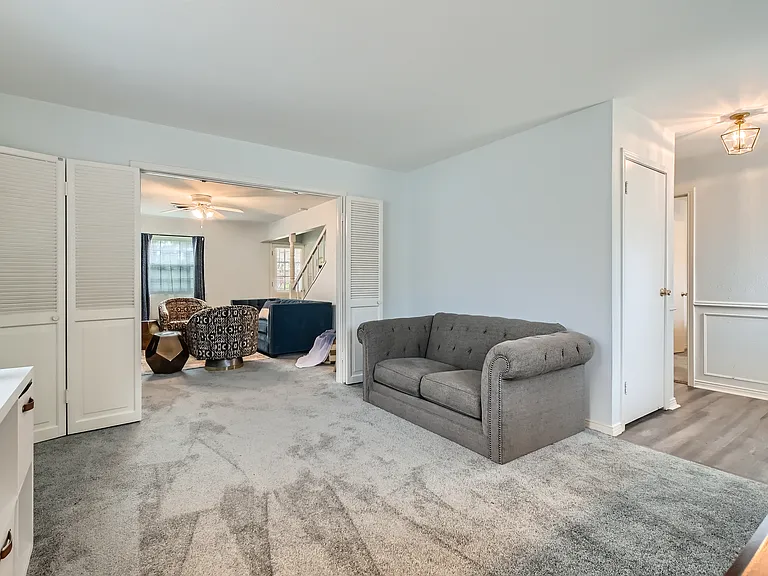108 W Lilly Ln — Photo 13
