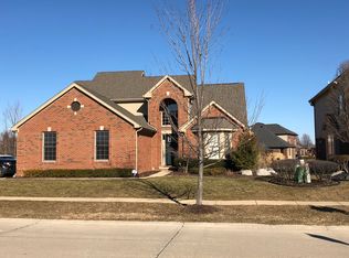 43854 Harlequin Ln, Clinton Township, MI 48038