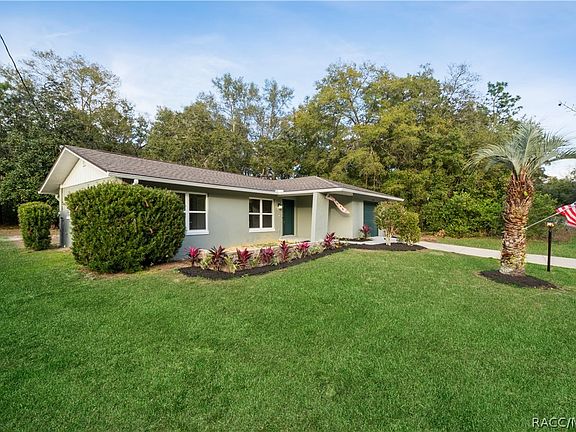 4th image of 1841 W Beach Plum Dr