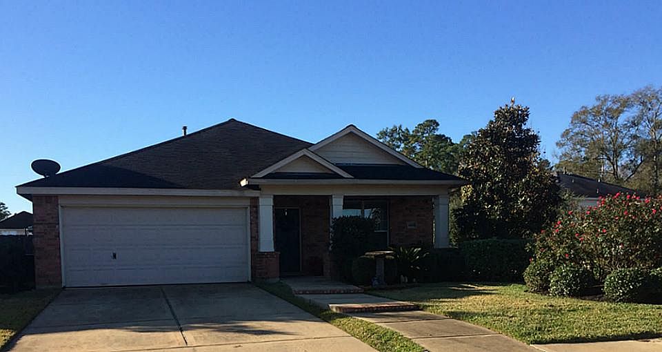1st image of 18935 Squirrel Oaks Dr
