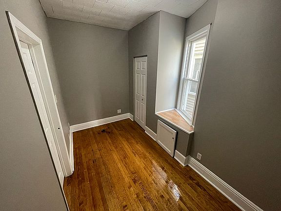 3rd image of 1929 N Karlov Ave #1