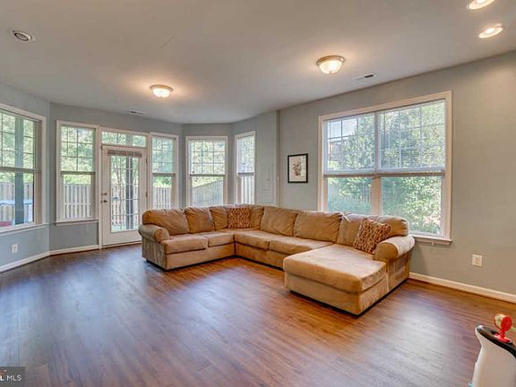 5th image of 14149 Catbird Dr