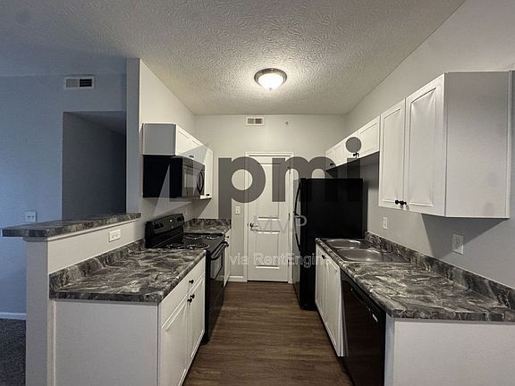 3rd image of 90 Stornoway Dr W #303
