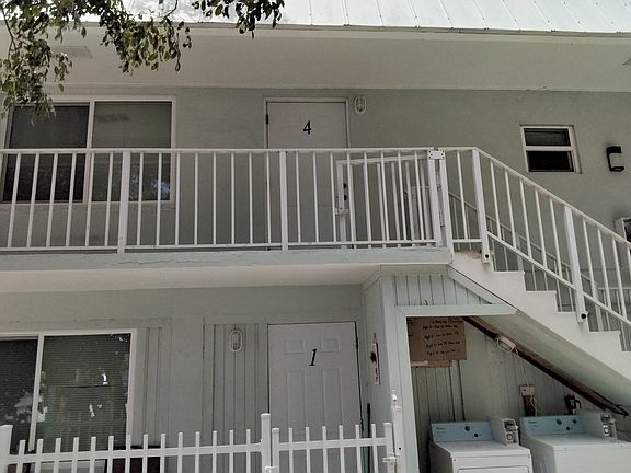 4th image of 833 Bonito Ln Unit 4