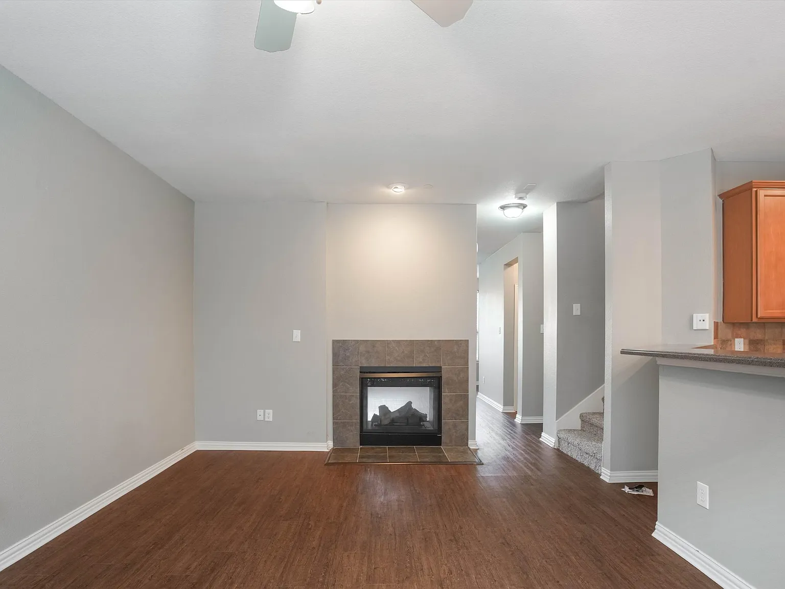 3 bed, 2241 sqft, $2,850 — Photo 4