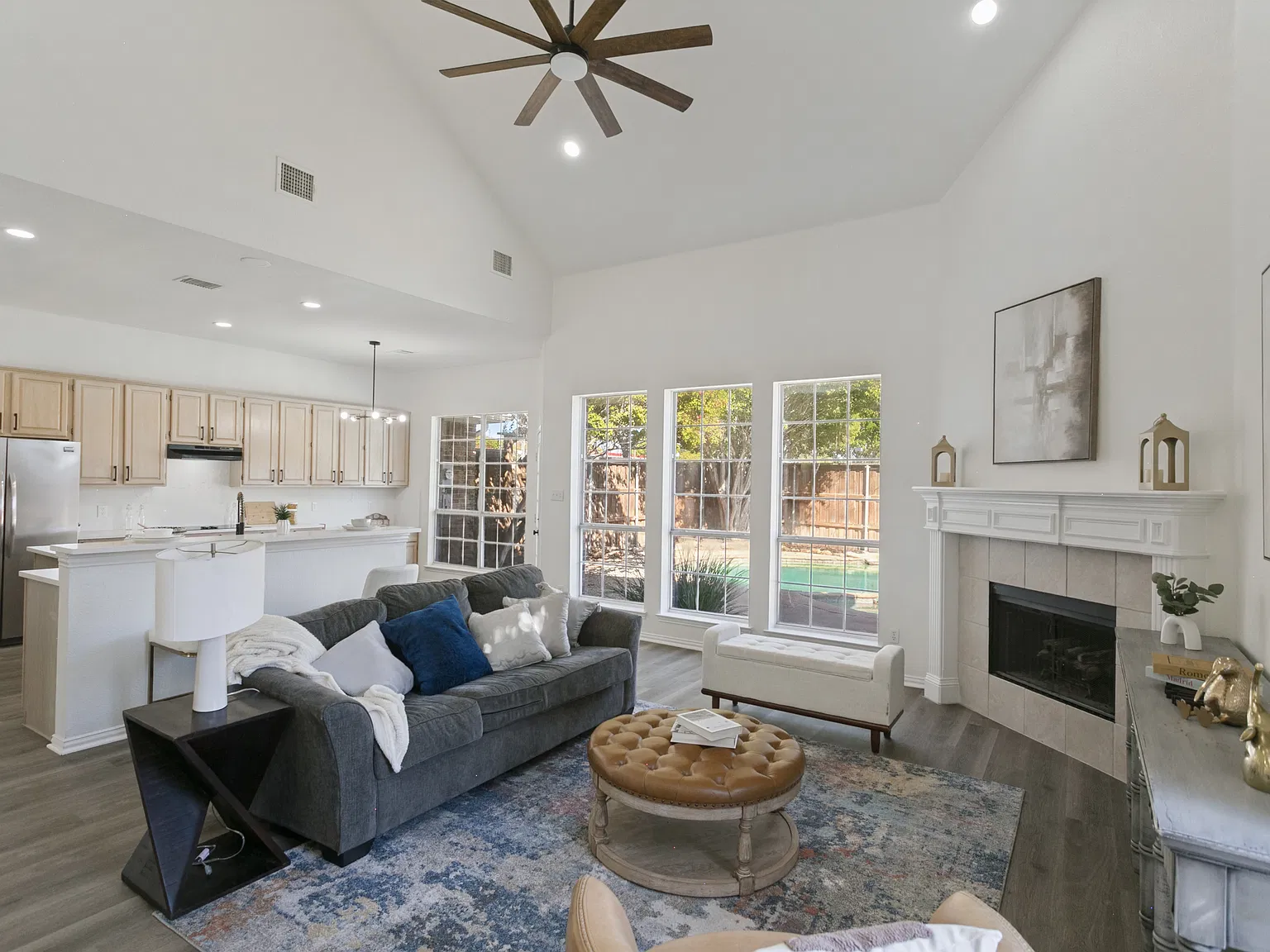 3 bed, 2.5 bath, 2197 sqft, $2,950 — Photo 2