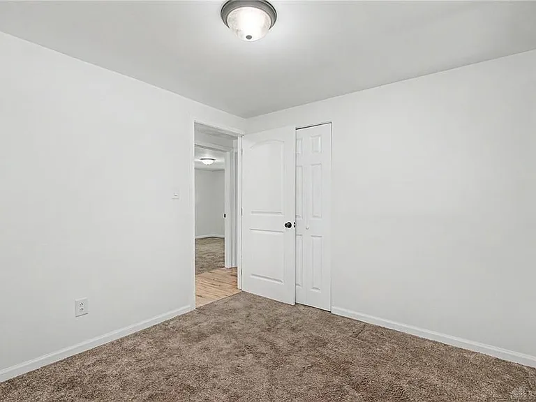 2621 Nyack Ln — Photo 14