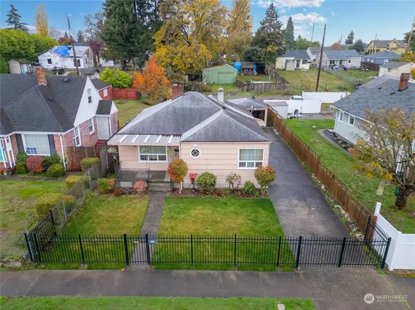 3516 S Ainsworth Avenue, Tacoma, WA 98418