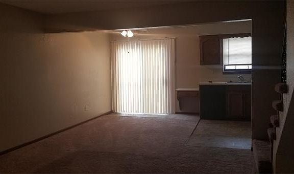 3rd image of 529 NE Churchill St