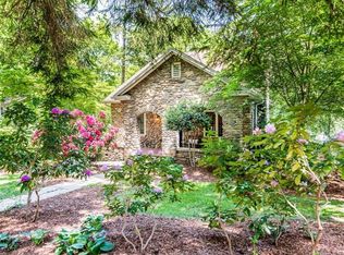 25 Warwick Pl, Asheville, NC 28804