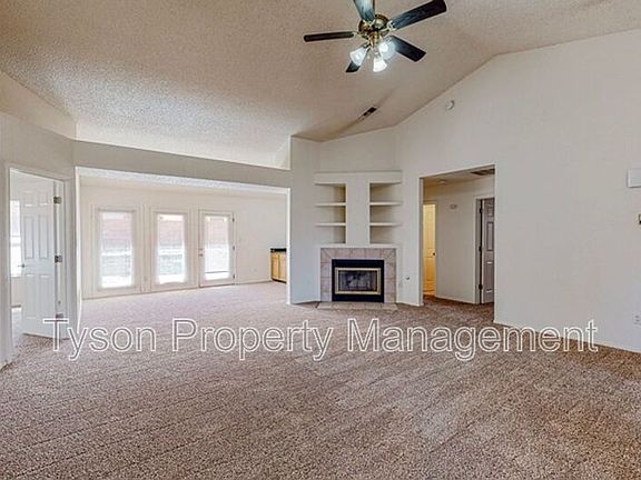 4th image of 5201 Tamariz Dr NW