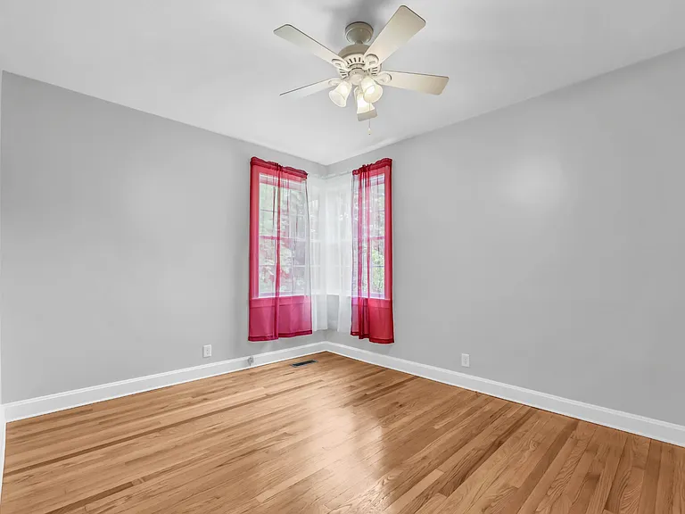 217 E Meadow Cir — Photo 30