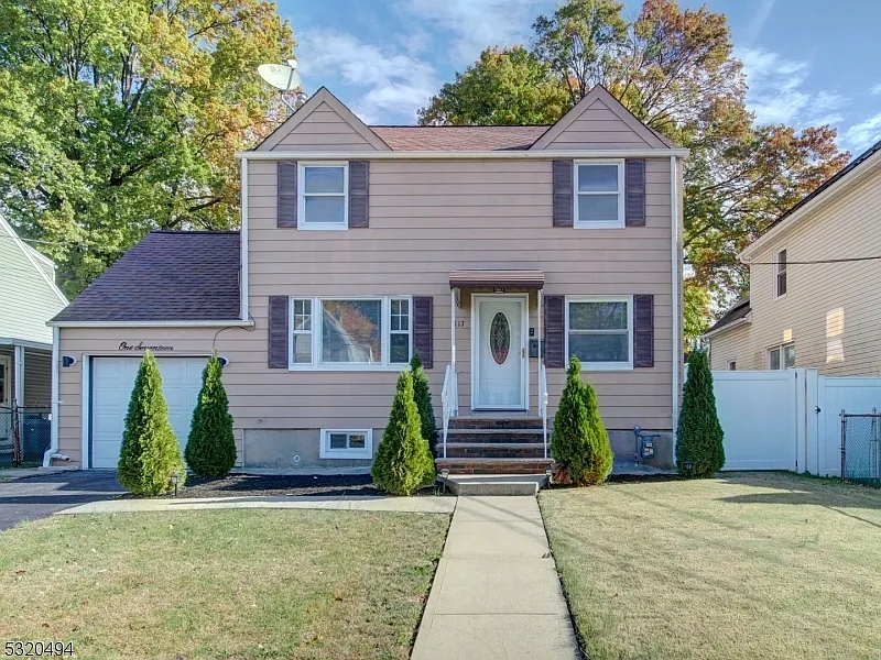 117 Vine St photo 1