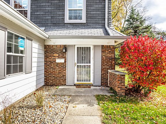 5th image of 4405 Clovelly Ct