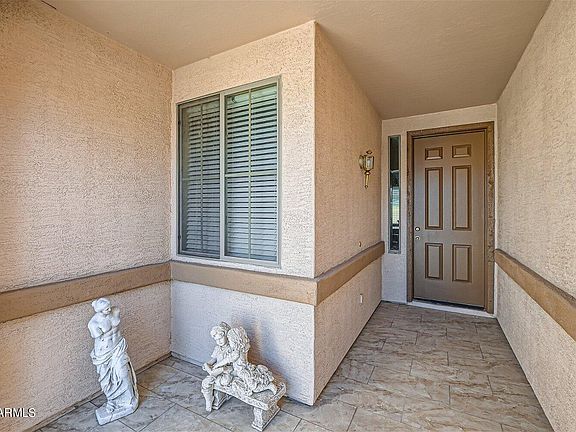 3rd image of 1298 E ALTADONNA Court