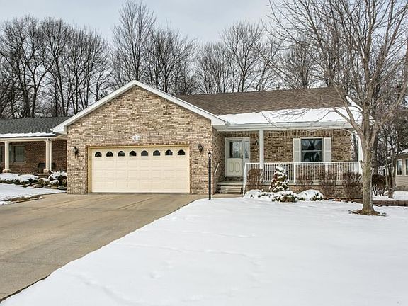 2nd image of 3855 Oak Hills Cir
