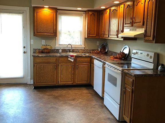 4th image of 8003 Jonquil Dr