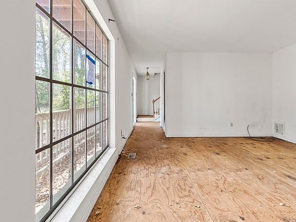 5th image of 3716 Lifford Cir