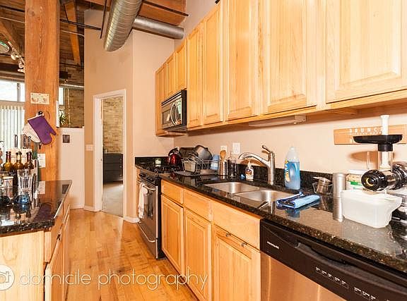 5th image of 1740 N Maplewood Ave APT 206
