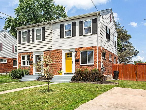 3rd image of 6727 Kenyon Dr
